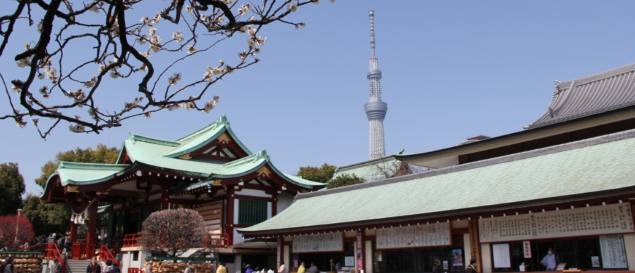 亀戸天神は東京の江東区にある学問の神様である菅原道真を祀る神社でＪＲ亀戸駅から徒歩１５分です。