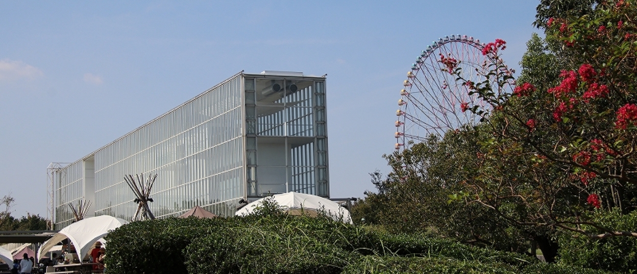 葛西臨海公園はJR京葉線葛西臨海公園駅を降りるとすぐ目の前が公園です。