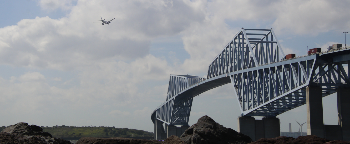 若洲海浜公園は、都心から一番近いゴルフ場を囲む都立公園です。